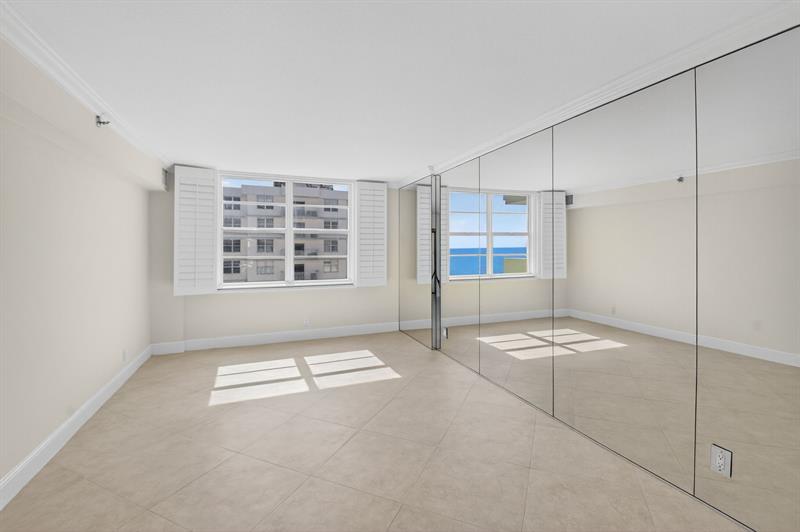 Image 30 of 68 For 4505 Ocean Blvd  805