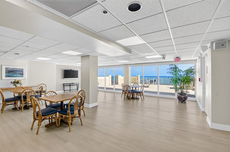 Image 42 of 68 For 4505 Ocean Blvd  805