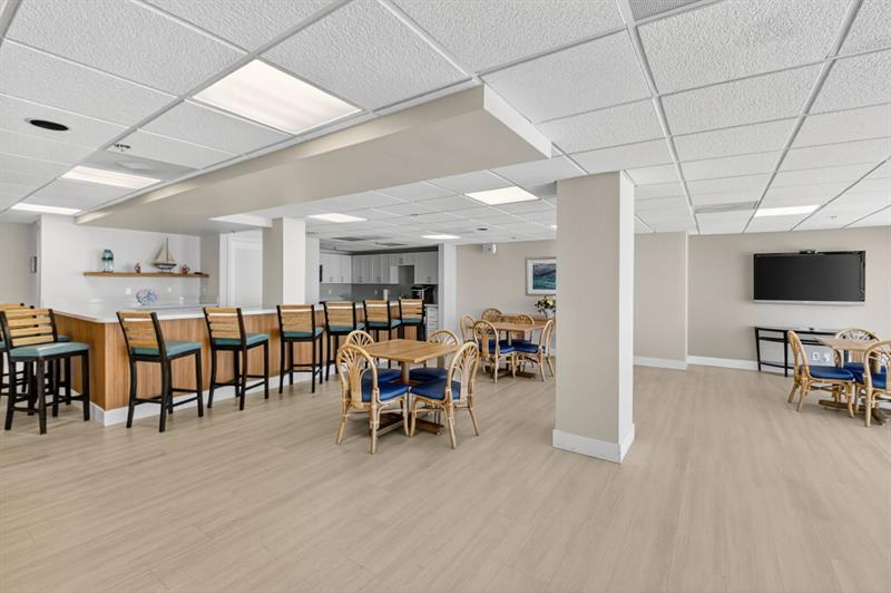 Image 44 of 68 For 4505 Ocean Blvd  805