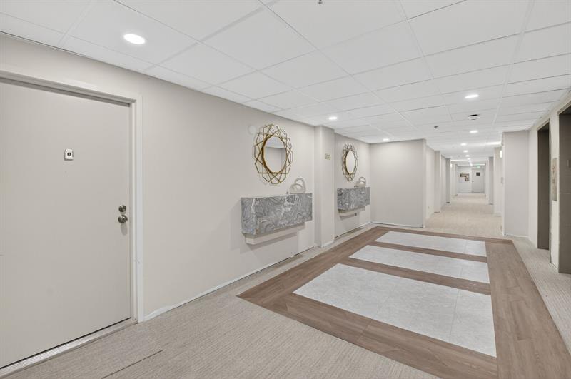 Image 5 of 68 For 4505 Ocean Blvd  805