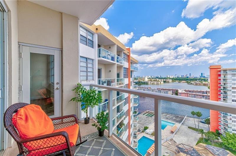 Image 28 of 28 For 1301 Miami Gardens Dr  1721w