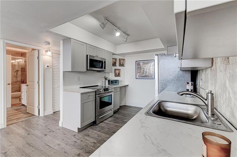 Image 7 of 28 For 1301 Miami Gardens Dr  1721w