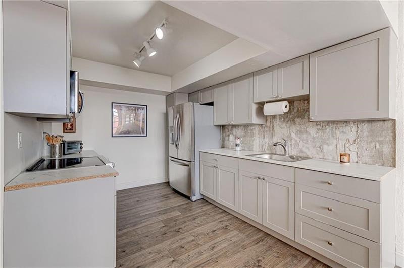 Image 8 of 28 For 1301 Miami Gardens Dr  1721w