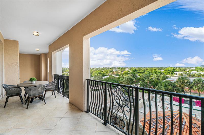 Image 17 of 64 For 1 Ocean Blvd  402