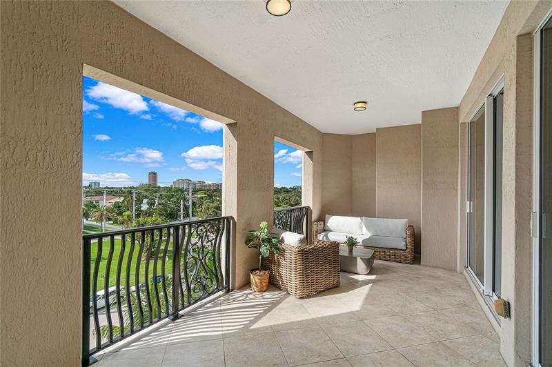 Image 18 of 64 For 1 Ocean Blvd  402