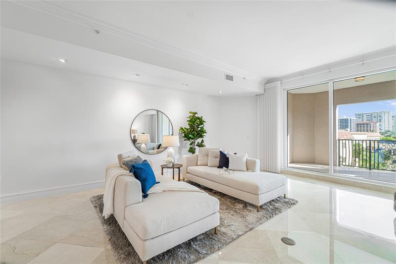 Image 5 of 64 For 1 Ocean Blvd  402