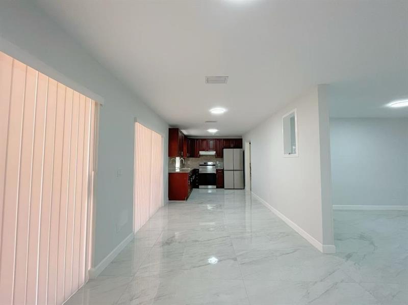 Image 11 of 12 For 7750 Atlanta St