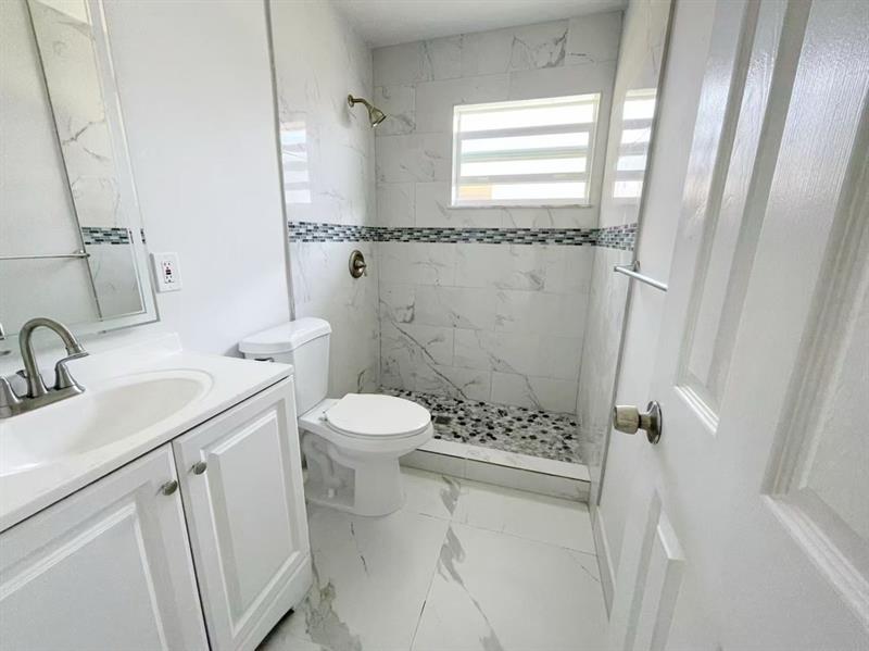 Image 6 of 12 For 7750 Atlanta St