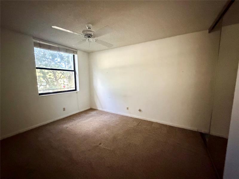 Image 13 of 19 For 2907 Carambola Cir S  201