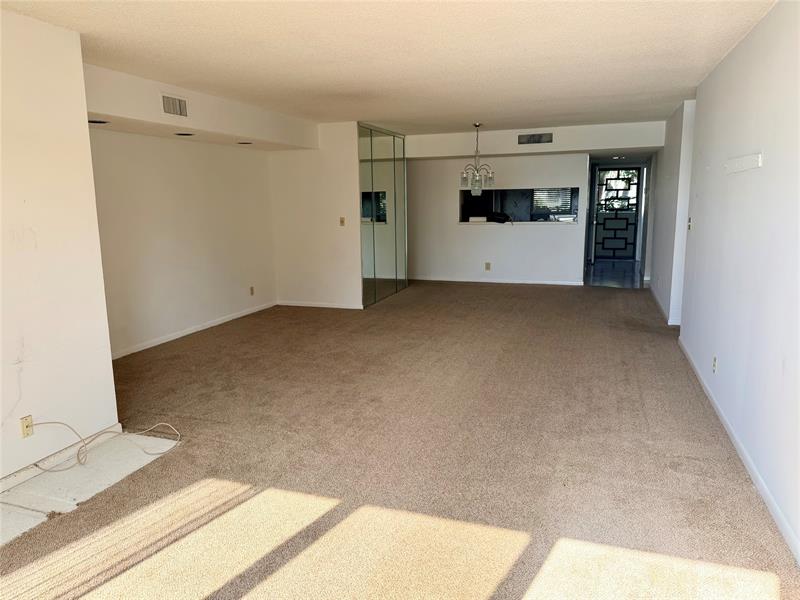 Image 7 of 19 For 2907 Carambola Cir S  201