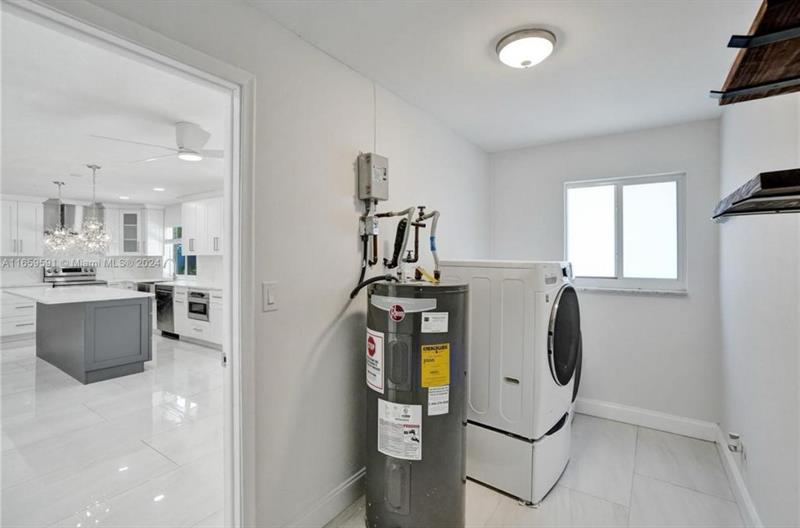 Image 17 of 52 For 11280 40th St