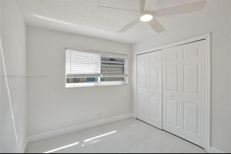 Image 23 of 52 For 11280 40th St