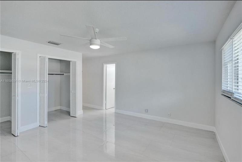 Image 31 of 52 For 11280 40th St