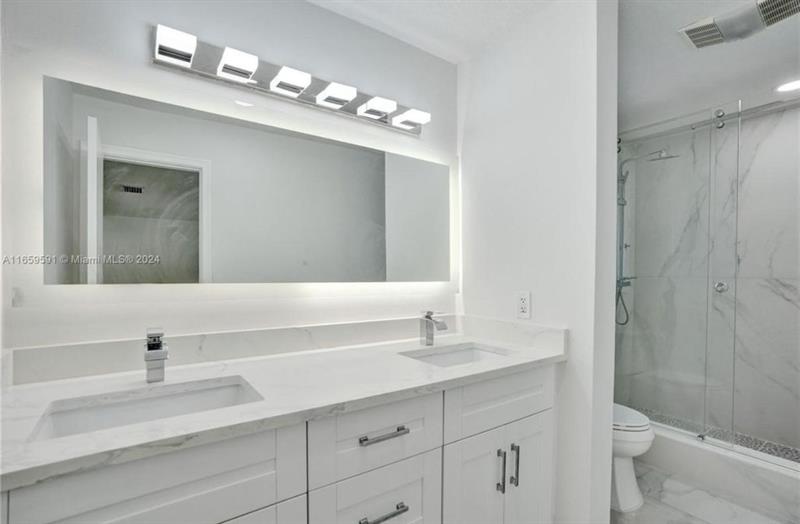 Image 36 of 52 For 11280 40th St