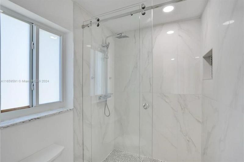 Image 38 of 52 For 11280 40th St