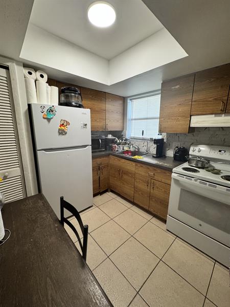 Image 7 of 15 For 101 41st St  17a