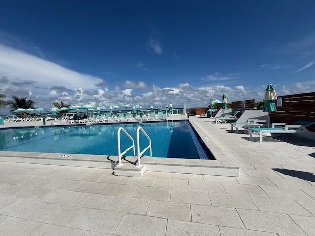 Image 4 of 31 For 3140 Ocean Dr  610