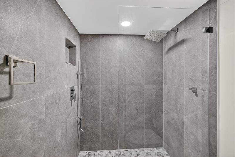 Image 20 of 45 For 3306 Aruba Way  B2