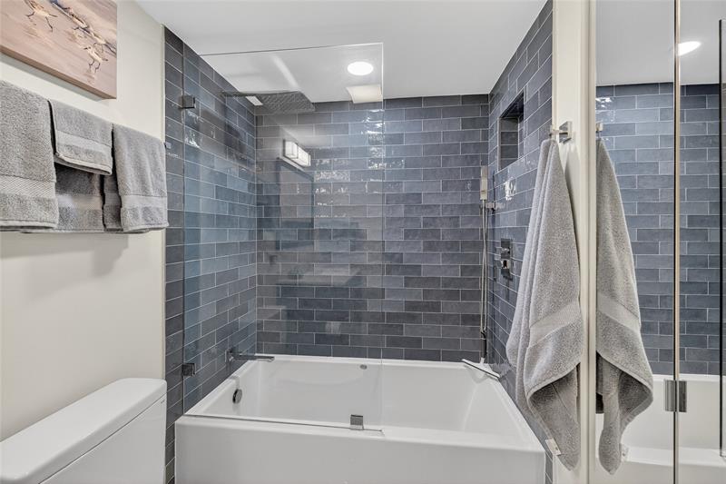 Image 23 of 45 For 3306 Aruba Way  B2