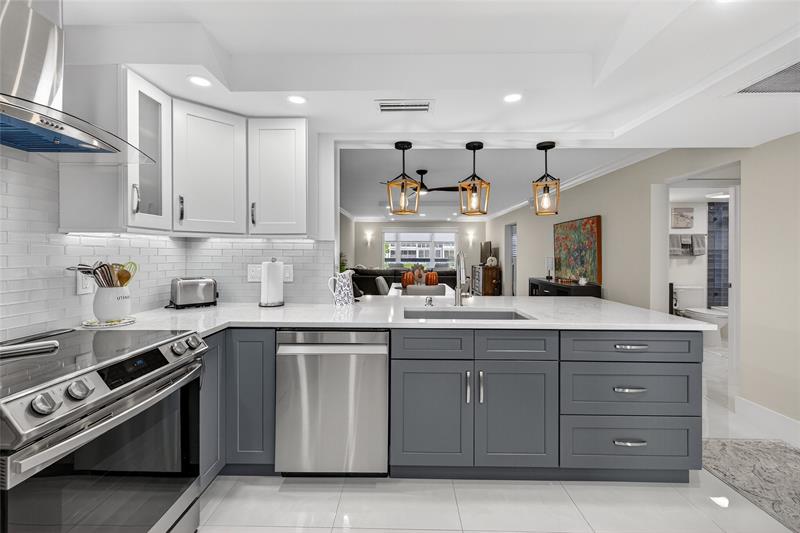 Image 4 of 45 For 3306 Aruba Way  B2