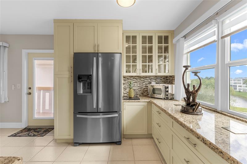 Image 13 of 67 For 4073 Harwood F 4073