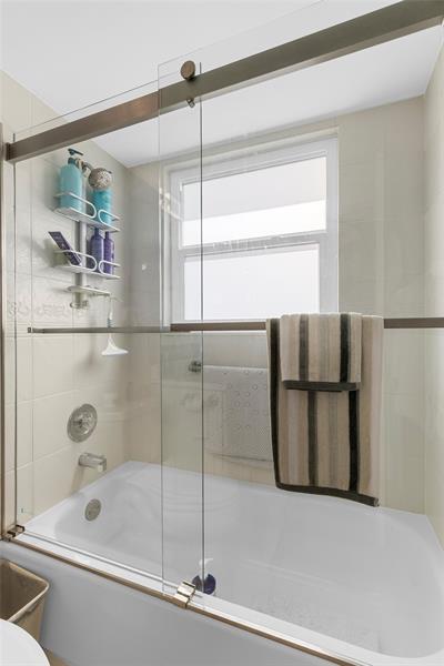 Image 25 of 67 For 4073 Harwood F 4073