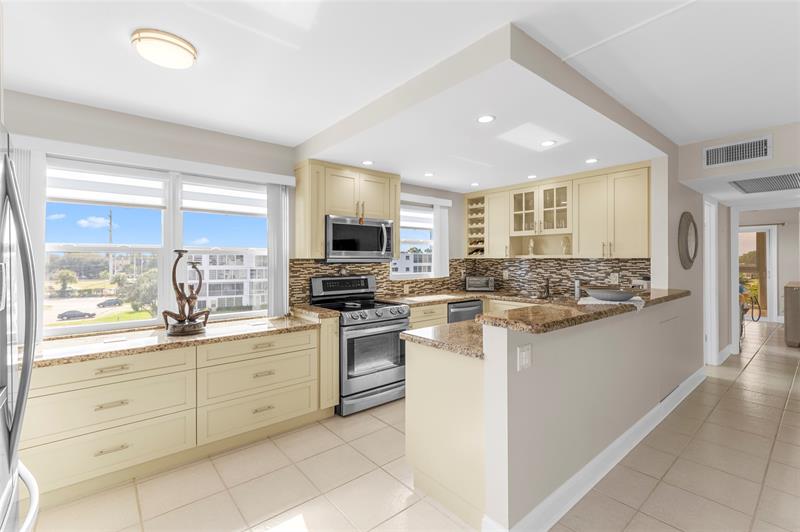 Image 9 of 67 For 4073 Harwood F 4073