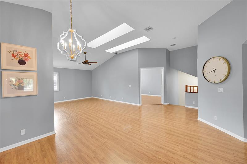 Image 15 of 36 For 5307 Buckhead Cir  203