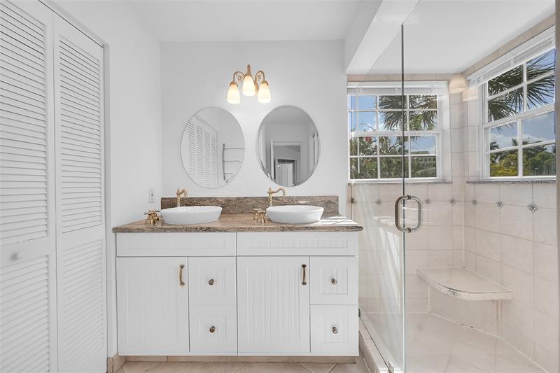 Image 27 of 36 For 5307 Buckhead Cir  203