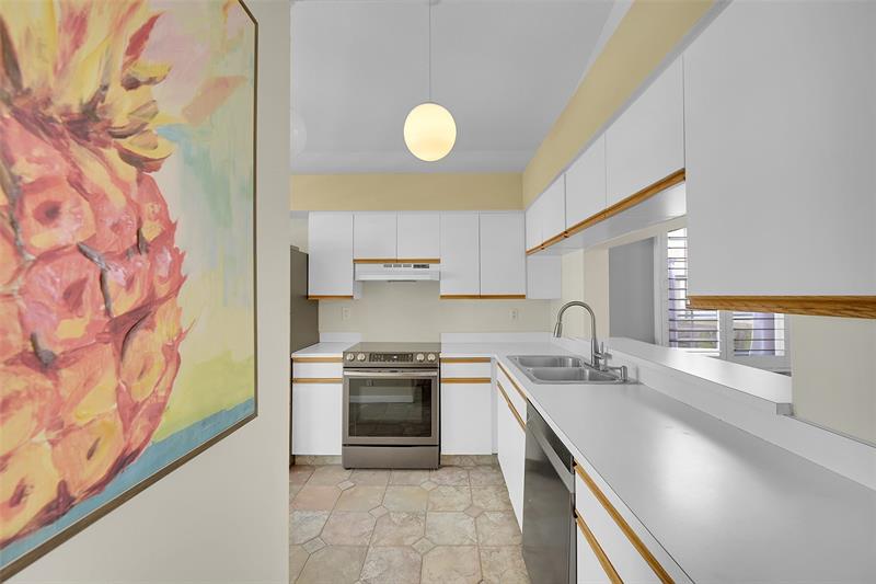 Image 9 of 36 For 5307 Buckhead Cir  203