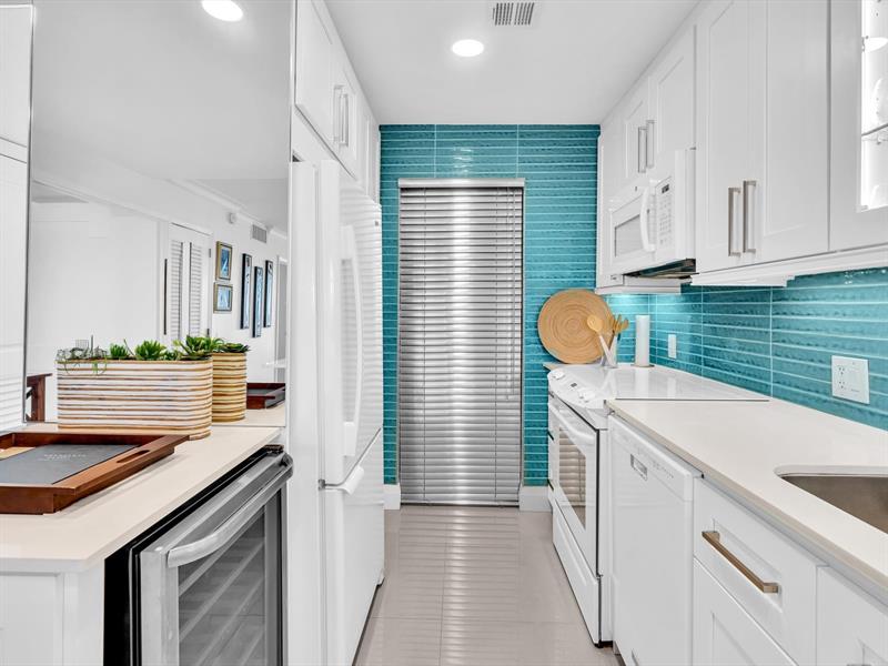 Image 10 of 50 For 3100 Ocean Boulevard  712