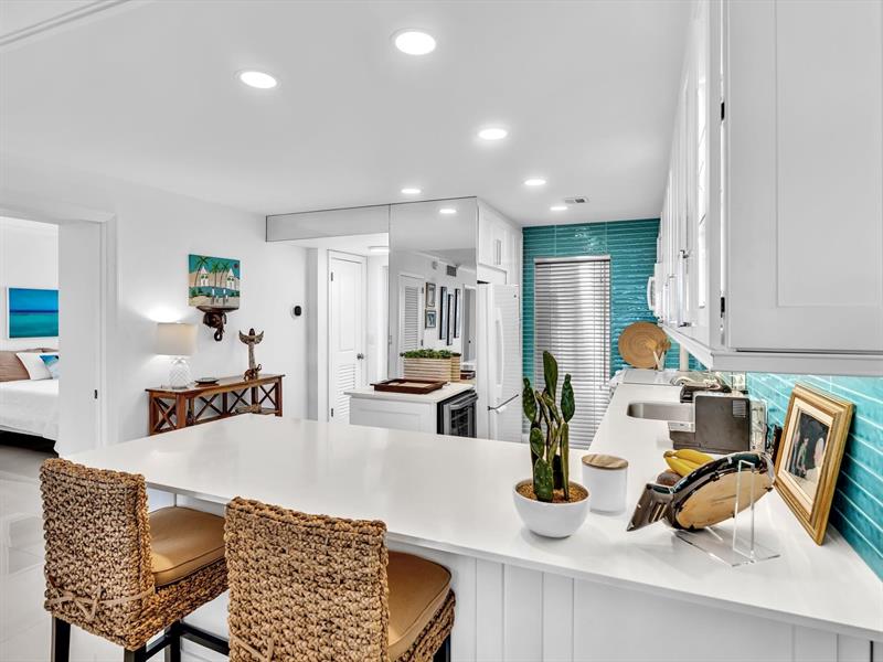 Image 17 of 50 For 3100 Ocean Boulevard  712