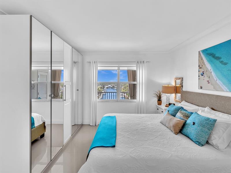 Image 18 of 50 For 3100 Ocean Boulevard  712