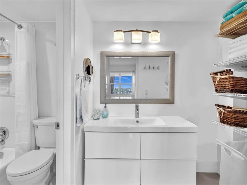 Image 22 of 50 For 3100 Ocean Boulevard  712