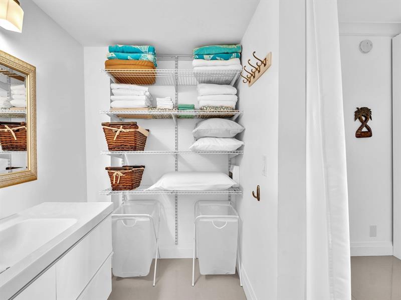 Image 24 of 50 For 3100 Ocean Boulevard  712