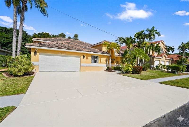 Details for 19775 10th St, Pembroke Pines, FL 33029