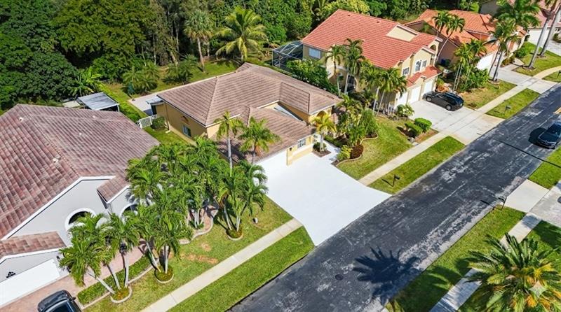 Image 4 of 54 For 19775 10th St