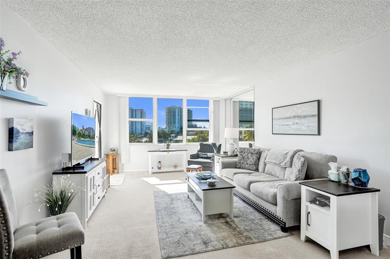 Image 10 of 37 For 201 Ocean Blvd  603