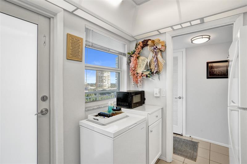 Image 14 of 37 For 201 Ocean Blvd  603