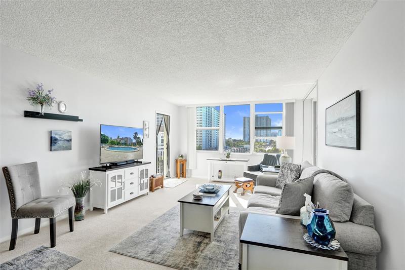 Image 4 of 37 For 201 Ocean Blvd  603