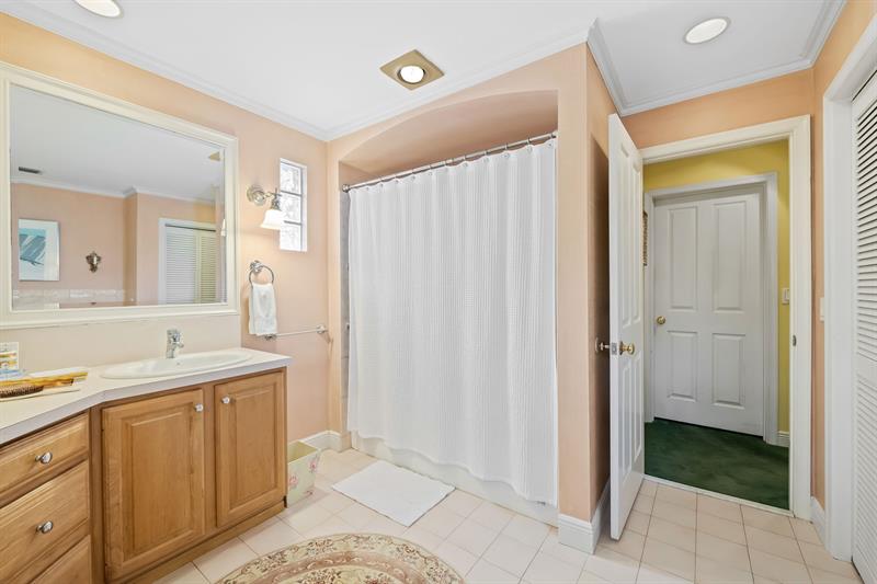 Image 16 of 21 For 3951 56th Ct