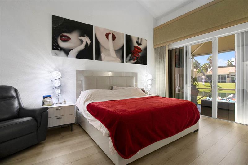 Image 7 of 26 For 5095 Madison Lakes Circle E