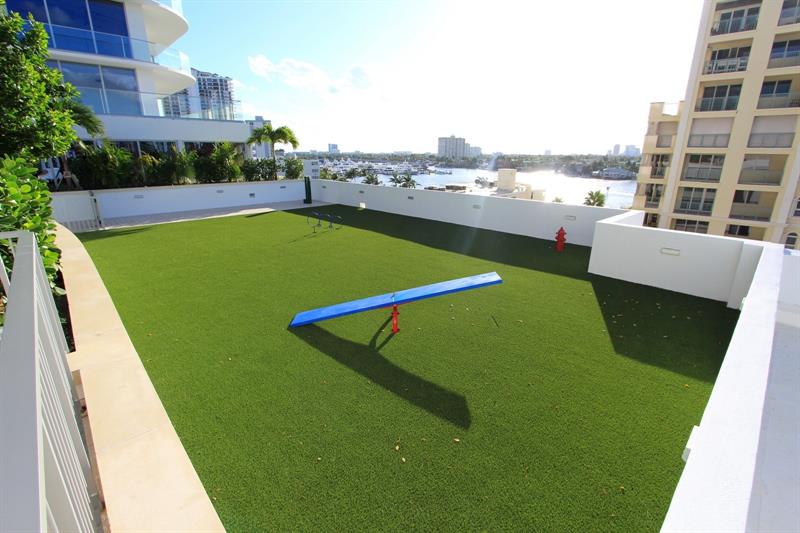 Image 17 of 57 For 151 Seabreeze Blv  E-1204