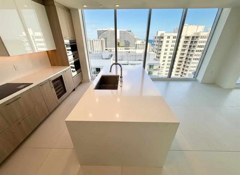 Image 23 of 57 For 151 Seabreeze Blv  E-1204