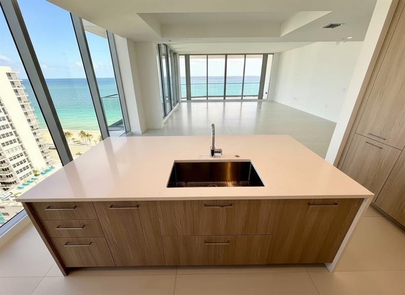 Image 26 of 57 For 151 Seabreeze Blv  E-1204