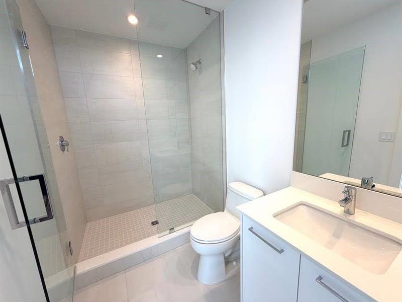 Image 36 of 57 For 151 Seabreeze Blv  E-1204