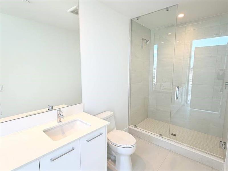 Image 37 of 57 For 151 Seabreeze Blv  E-1204