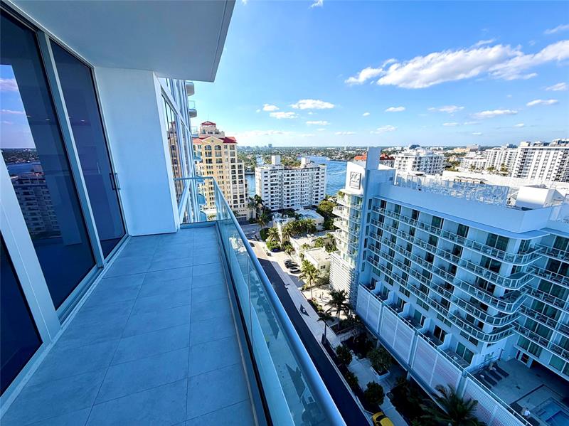 Image 47 of 57 For 151 Seabreeze Blv  E-1204