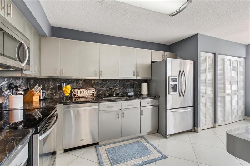 Image 32 of 90 For 7145 Promenade Drive  602