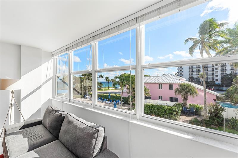 Image 12 of 37 For 800 20th Avenue  206